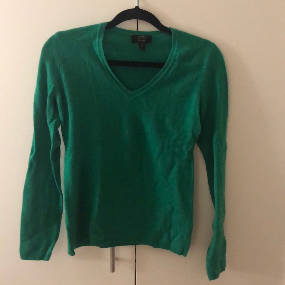 Green cashmere sweater